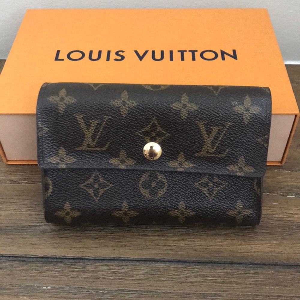 Louis Vuitton Trifold wallet